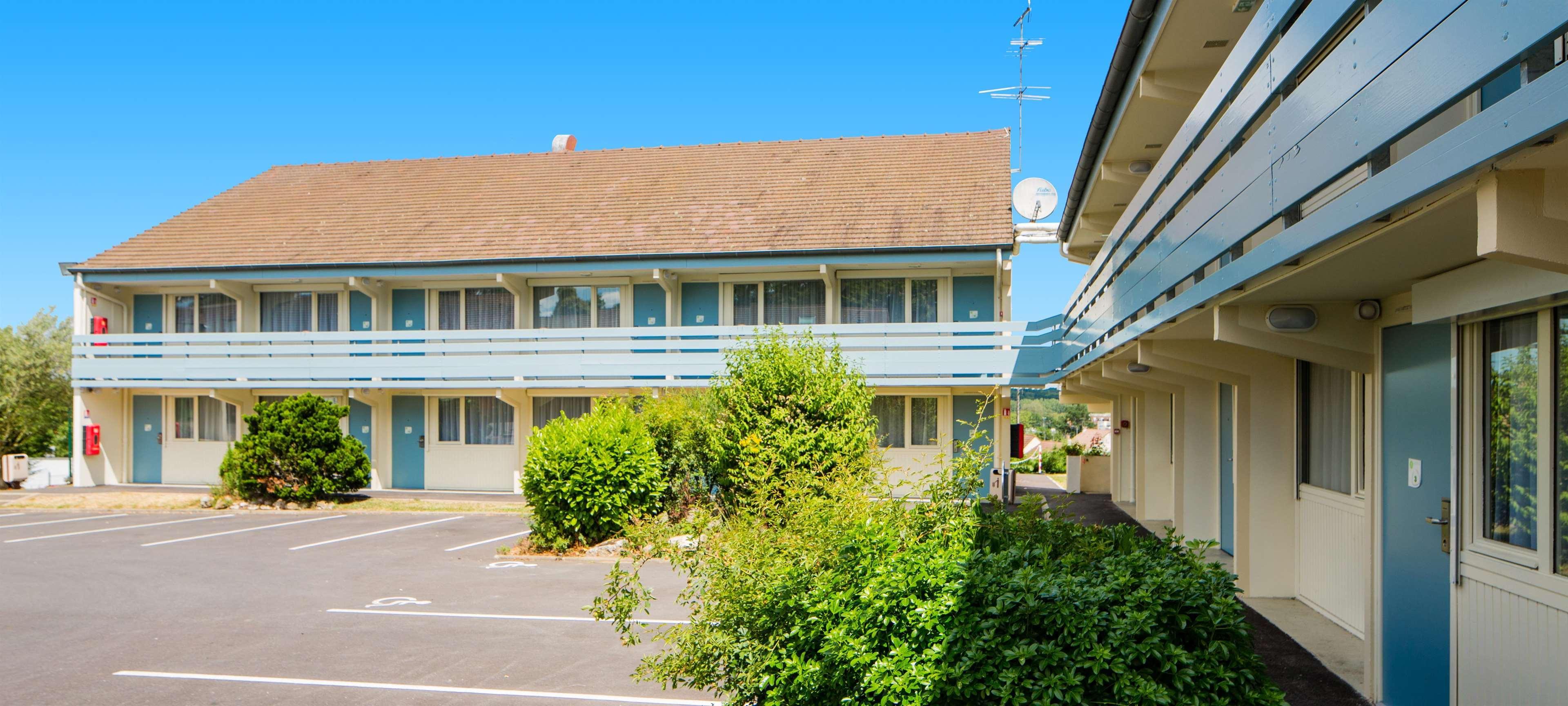 Campanile Melun Sud - Dammarie Les Lys Hotel Exterior photo
