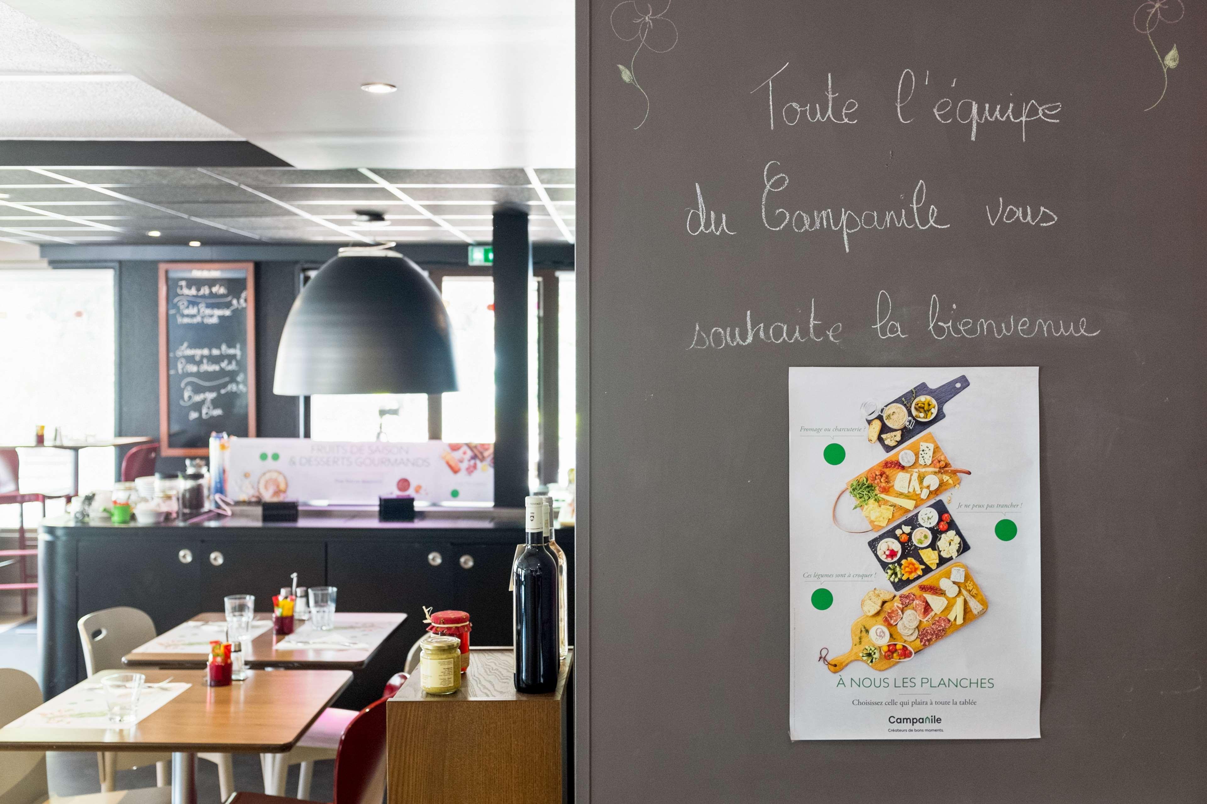Campanile Melun Sud - Dammarie Les Lys Hotel Exterior photo
